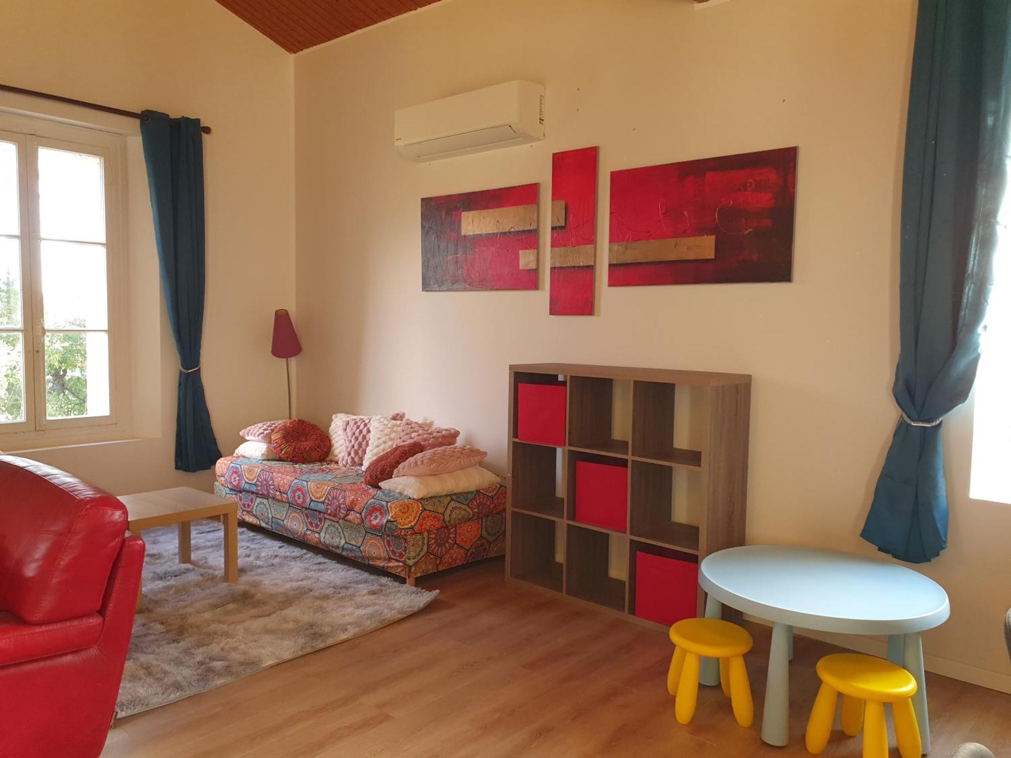 Maison Avec Piscine Location De Vacances Ferme Pedagogique Du Dolmen Le Pouget Zewnętrze zdjęcie