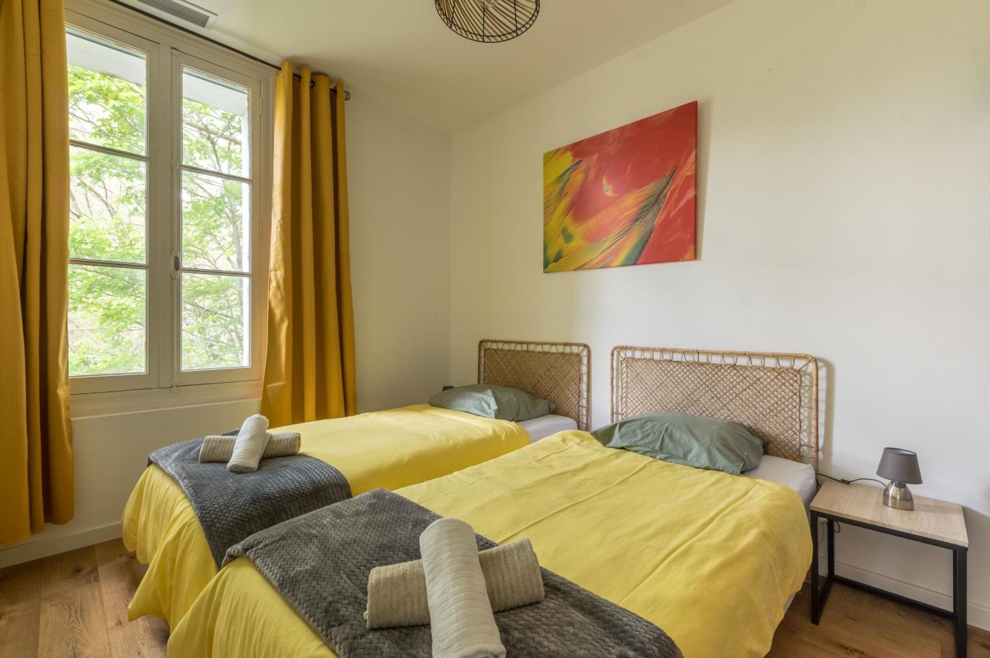 Maison Avec Piscine Location De Vacances Ferme Pedagogique Du Dolmen Le Pouget Zewnętrze zdjęcie